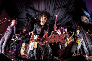 KNIFEWORLD