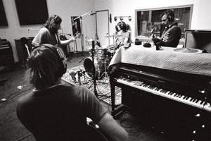 THE MOTHER HIPS